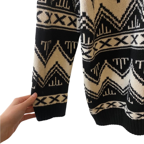 Forever 21 Black & White Oversized Grandpa Cardigan - Picture 5 of 7